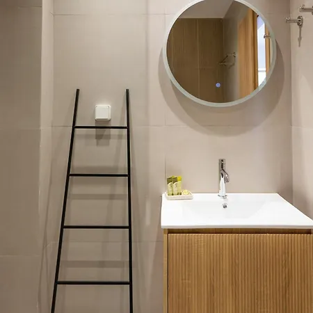 דירה Pine View Urban Living 2 *