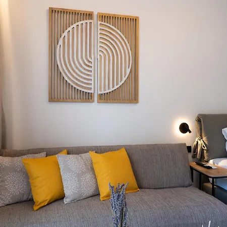 Pine View Urban Living 2 *